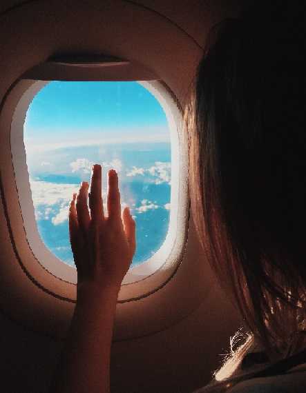 Дівчина в літаку на аву (31 фото)