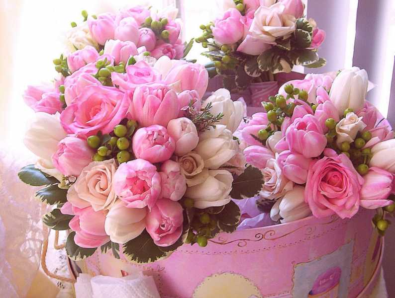 Картинки цветов в коробке  «С днем рождения» (32 фото)