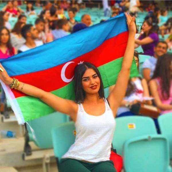 Самые красивые девушки Азербайджана и Индии