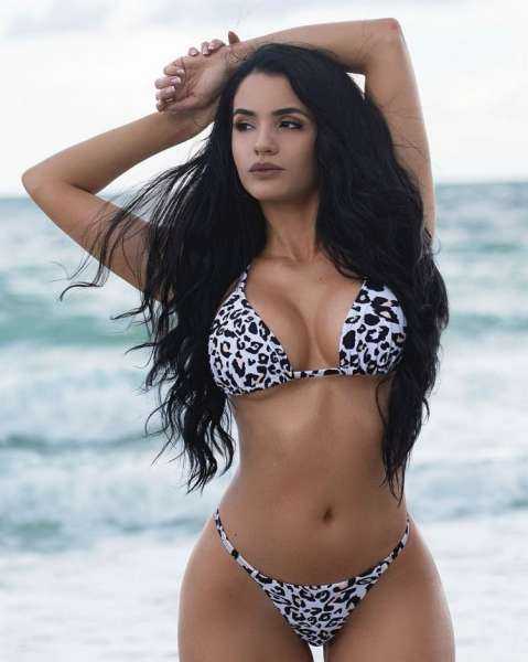 Paola Duque модель