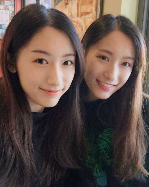 Азиатские близняшки