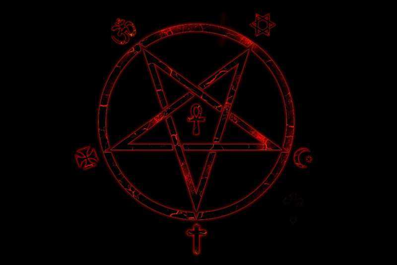 Пентаграмма дьявола со знаками