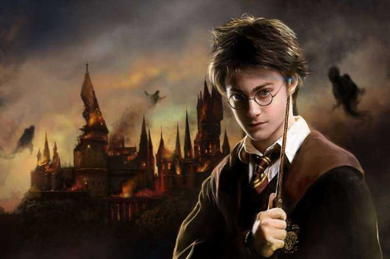 Гарри Поттер на фоне Хогвартса