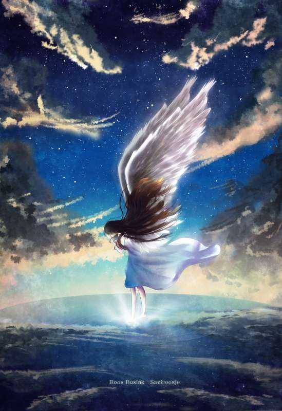 Девушка с крыльями в небе