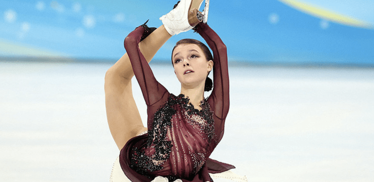 Российская фигуристка 2022г Анна Щербакова