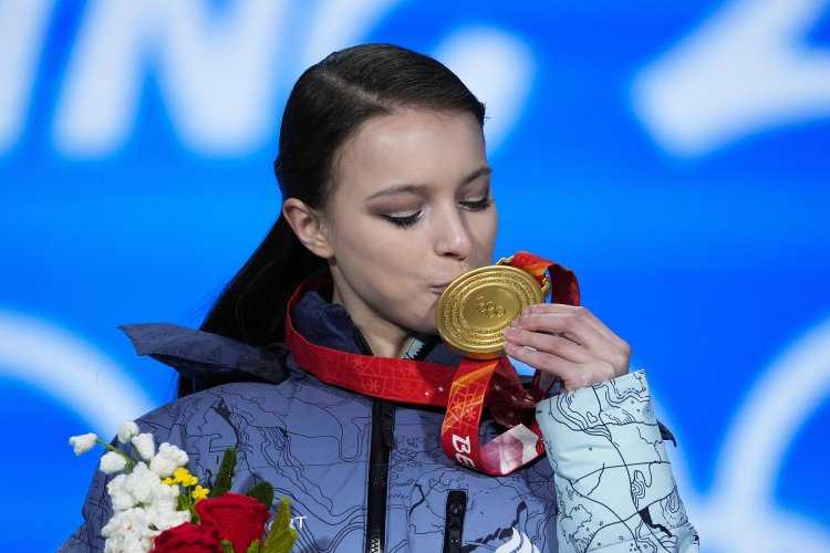 Анна Олимпийская чемпионка 2022