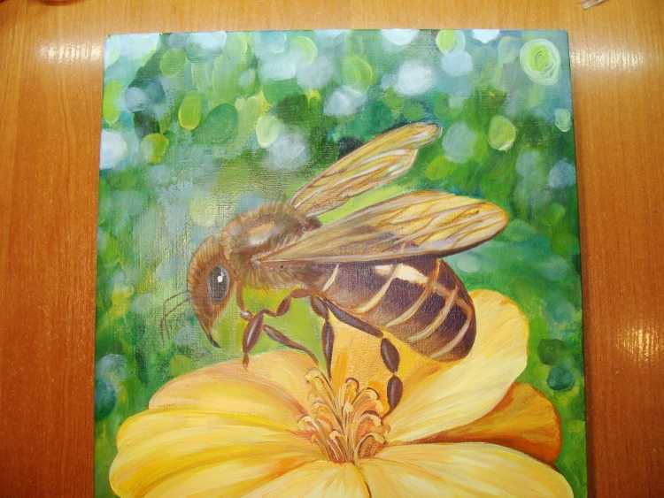 Пчела картина