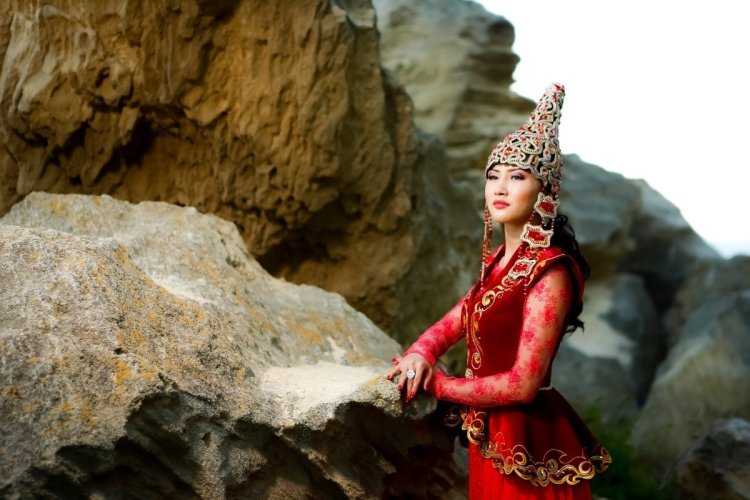 Монгольская певица Tatar