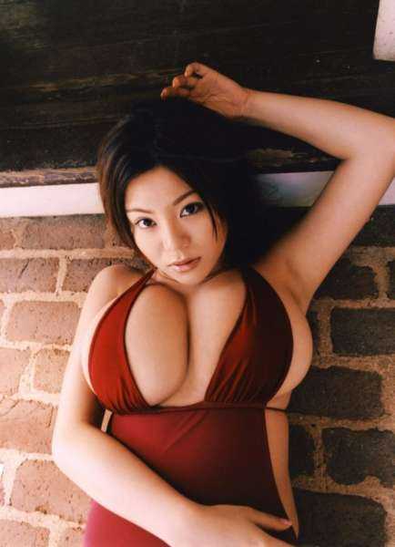 Yoko Matsugane грудь