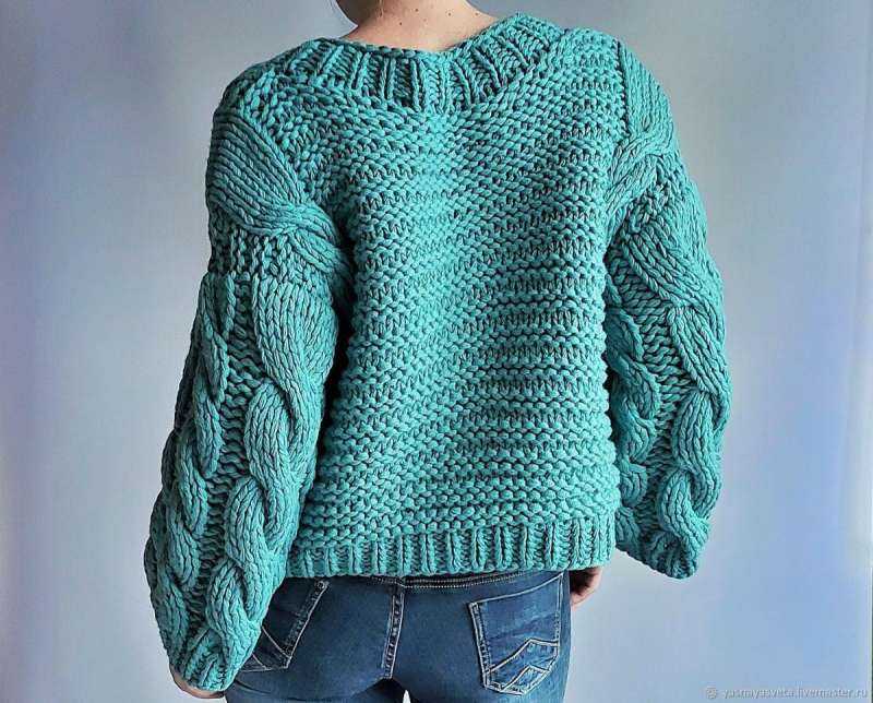 Брусничный свитер