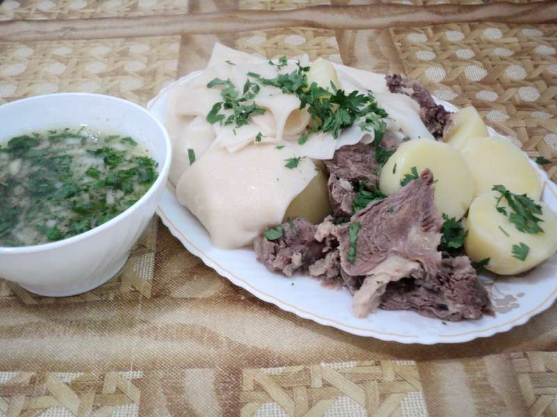 Казахское национальное блюдо бешбармак