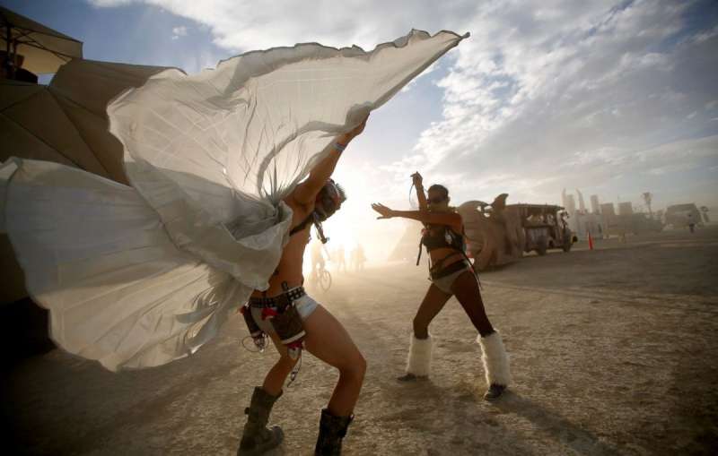 Фестиваль фриков в пустыне Америке