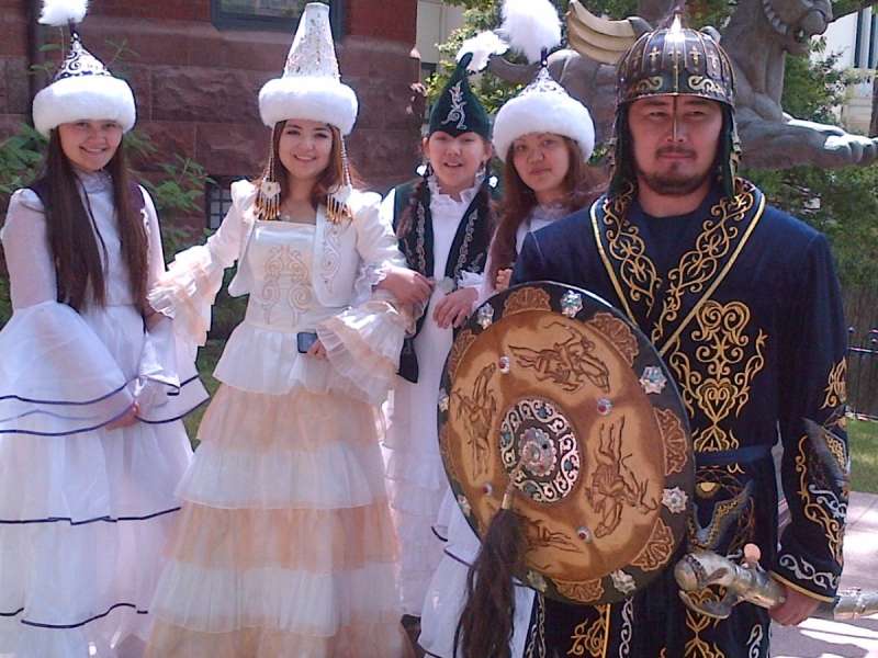 Казахи люди