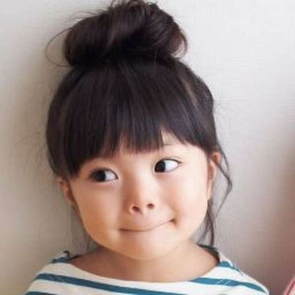 Ребенок азиатской внешности