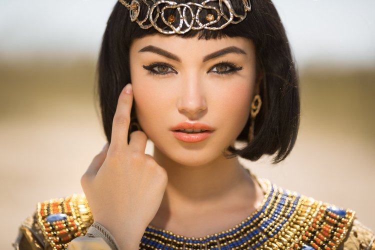 Египет царица Клеопатра прическа