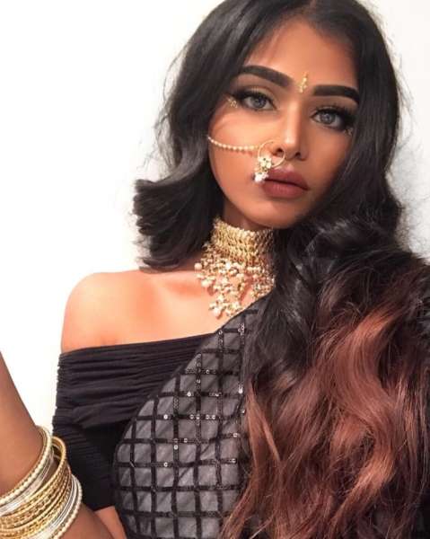Индийская внешность девушки